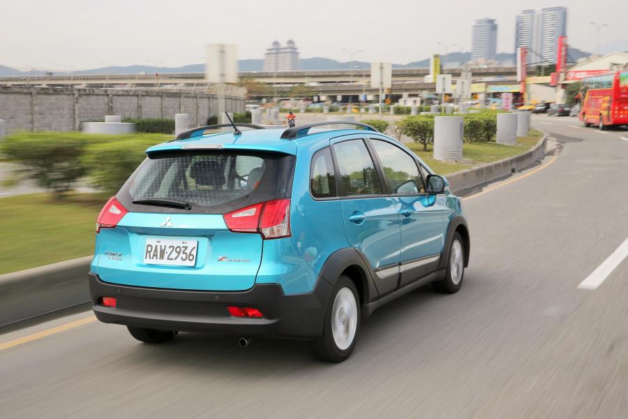  Mitsubishi Colt Plus X-Sports 2015 года  (TW) (фото 2 из 2)